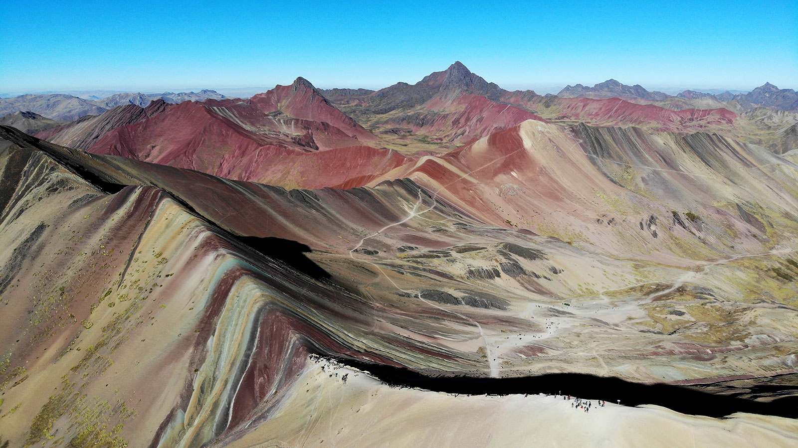 rainbow mountain peru